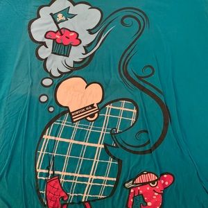 XL Johnny Cupcakes shirt